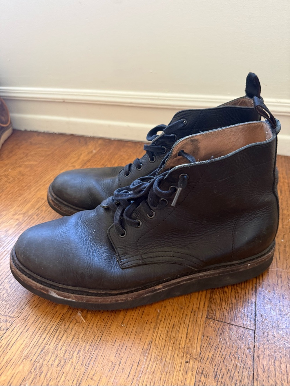 Men's Black Leather Lace-Up Boots